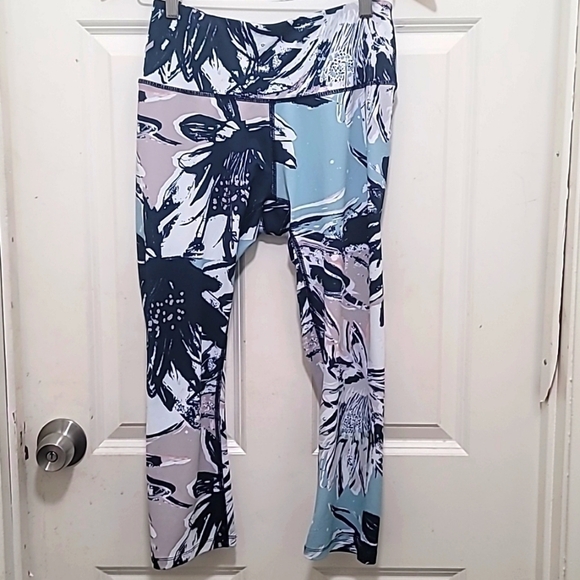 APANA WOMEN'S ATHLETIC PASTEL FLORAL SOFT HIGH RISE LEGGINGS BLUE SIZE M - Picture 1 of 7